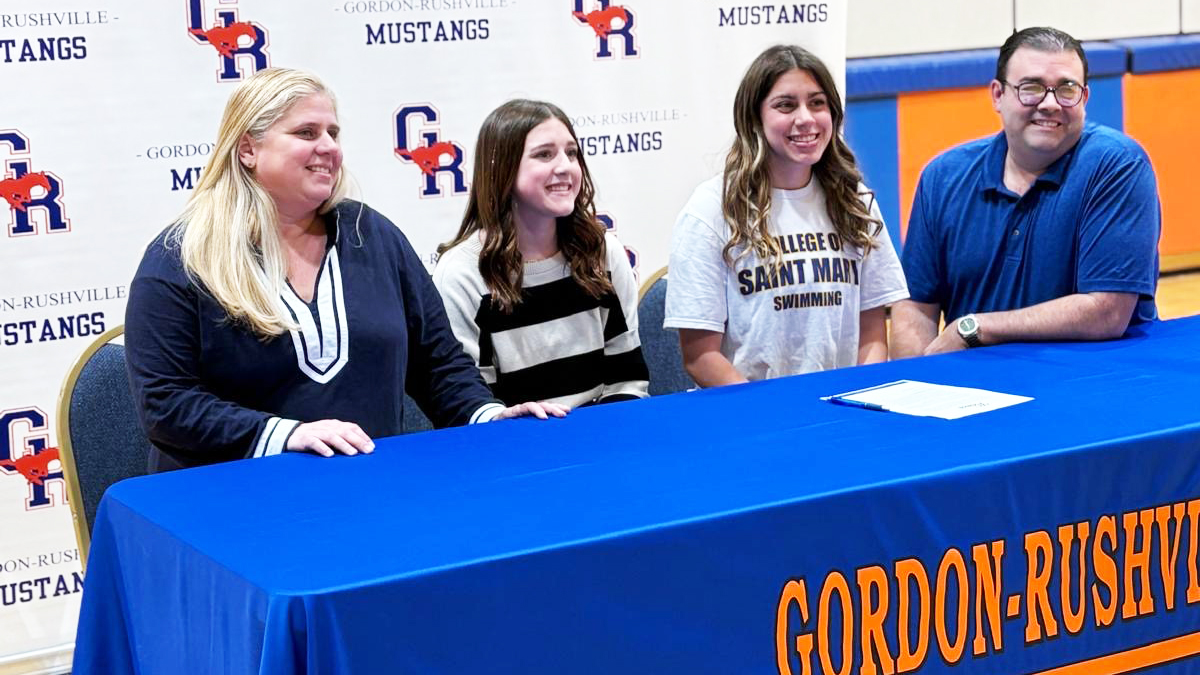 Benitez-Socarras signs with CSM swim team