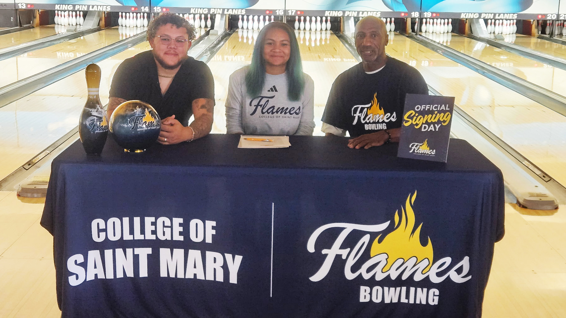 Henderson signs with Flames for bowling