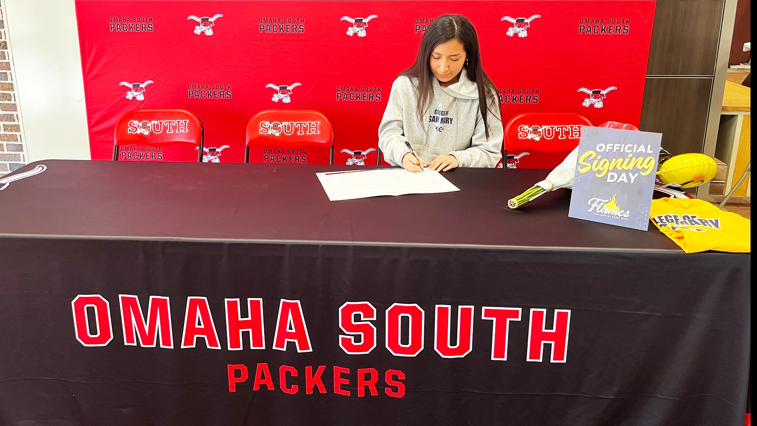 Alvarado Roman signs to run at CSM