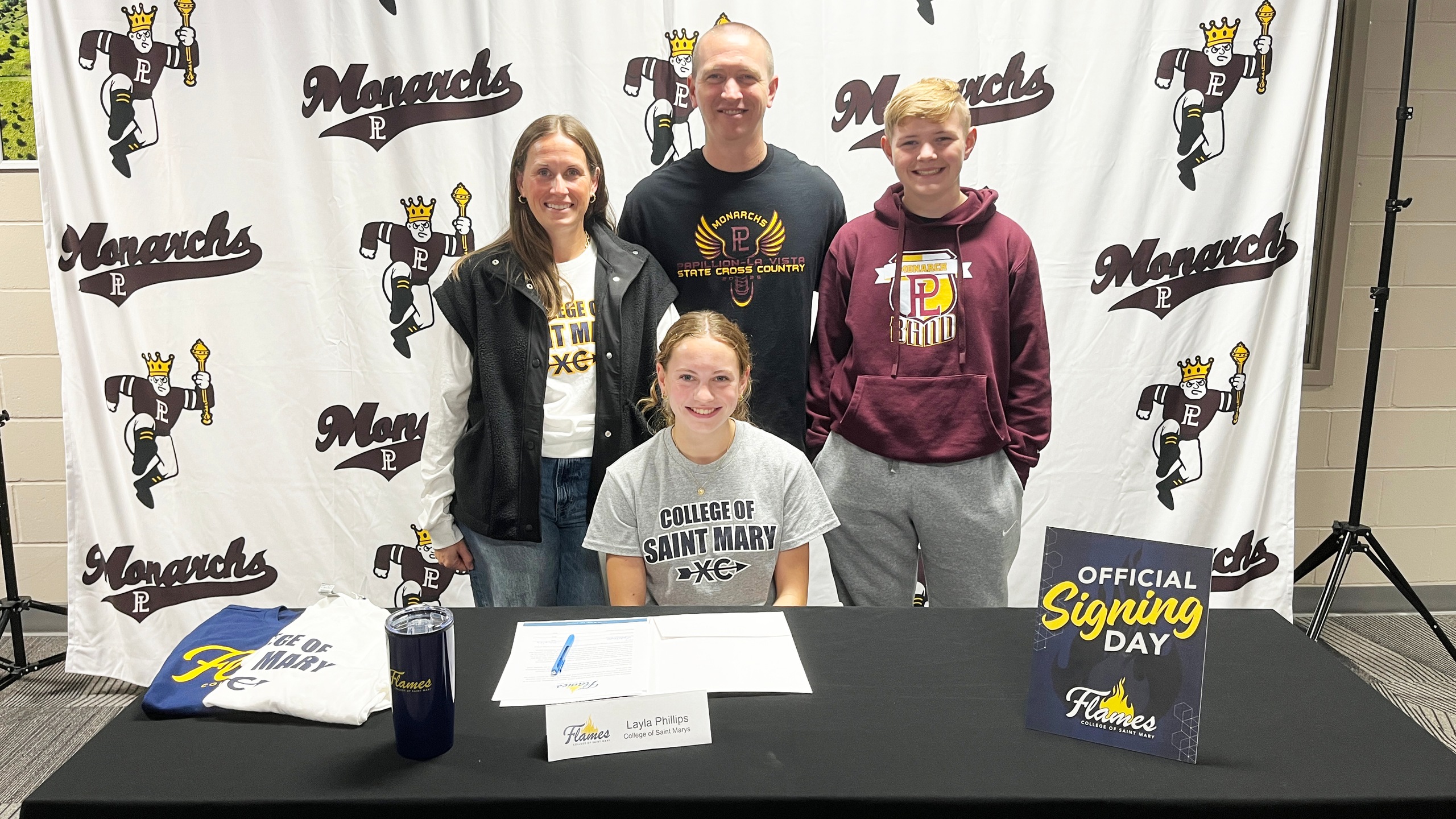 Phillips signs with CSM for cross country, track